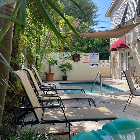 Authors Key West Guesthouse エクステリア 写真