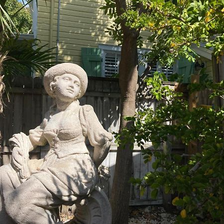 Authors Key West Guesthouse エクステリア 写真
