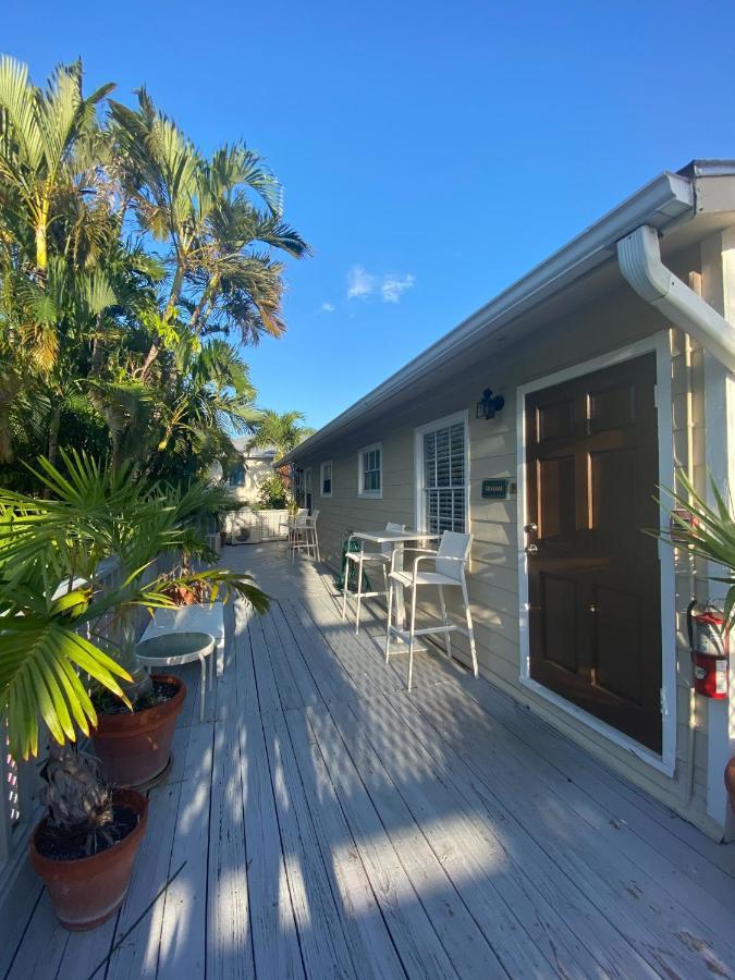 Authors Key West Guesthouse エクステリア 写真