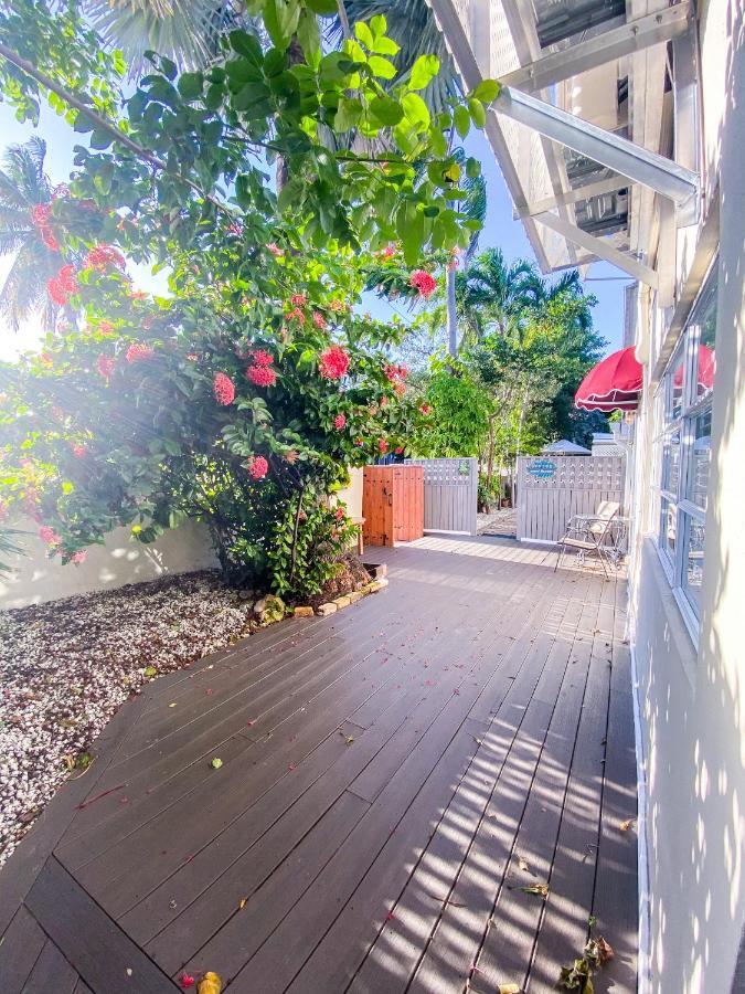 Authors Key West Guesthouse エクステリア 写真