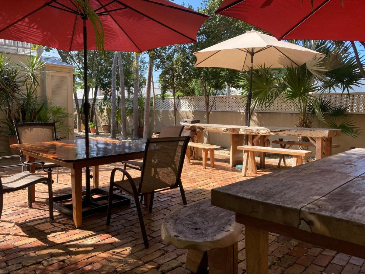 Authors Key West Guesthouse エクステリア 写真