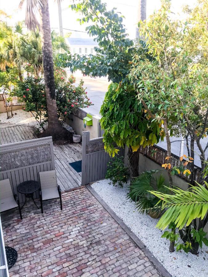 Authors Key West Guesthouse エクステリア 写真